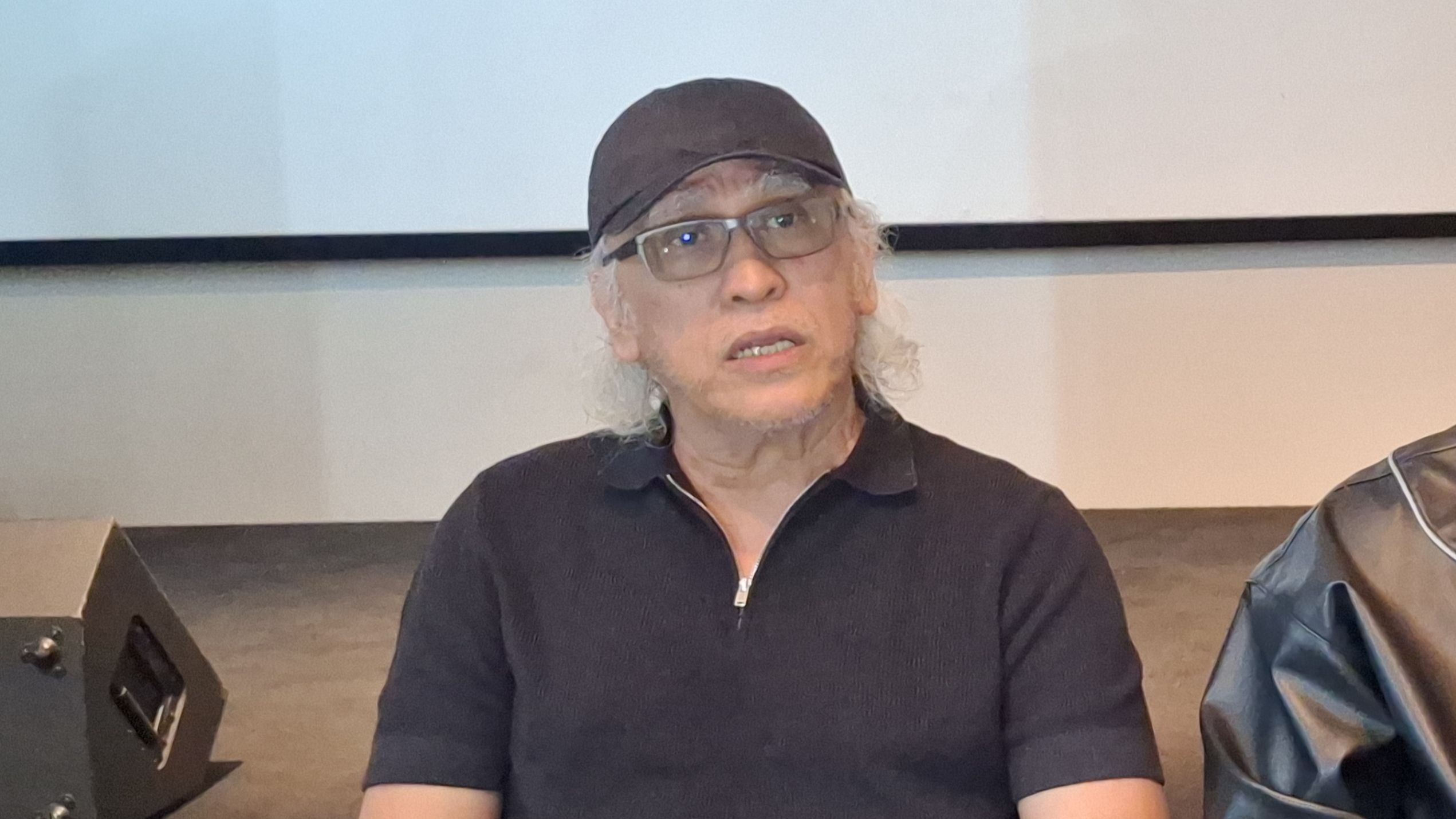 Iwan Fals Butuh 30 Kali Bertemu Isyana Sarasvati untuk Nyanyikan OST Film Panji Tengkorak