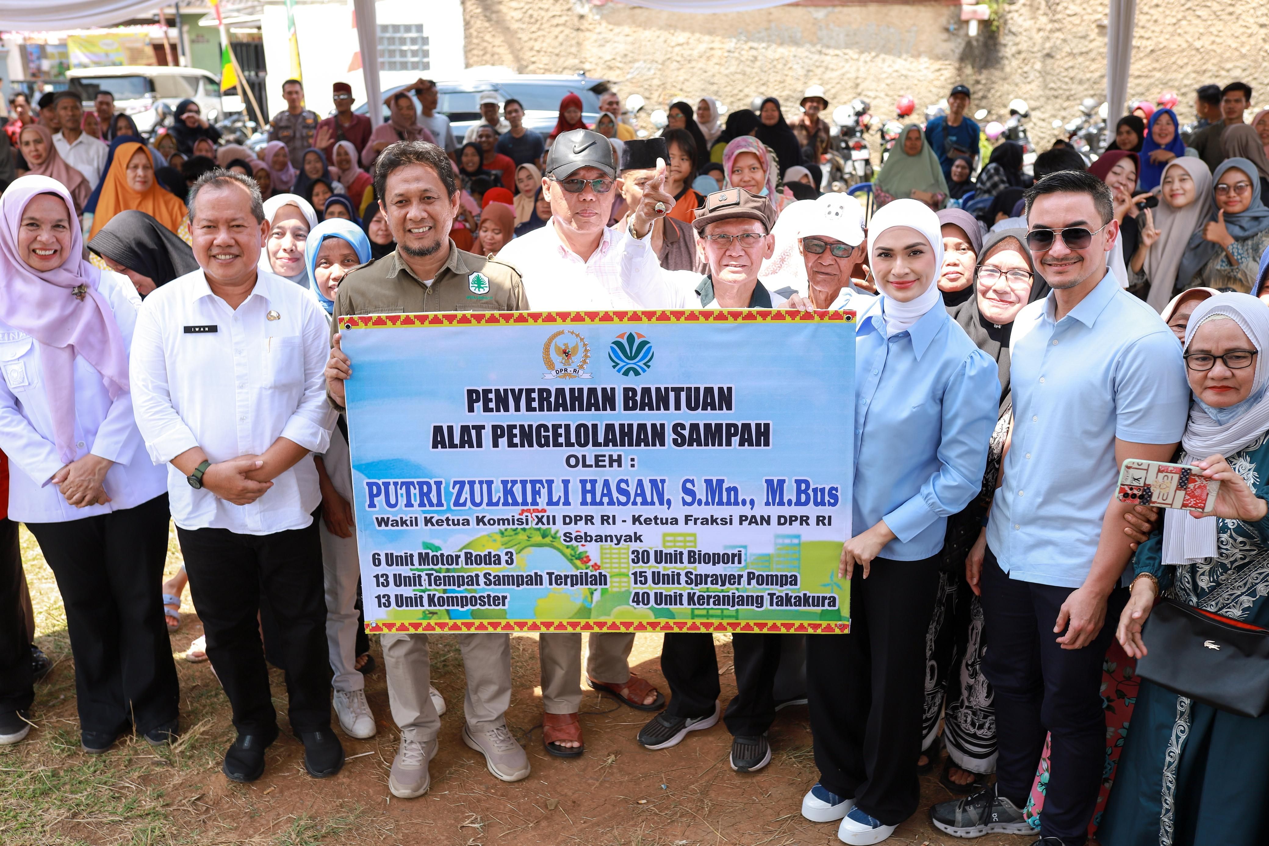 Putri Zulkifli Hasan Serahkan 12 Motor Sampah di Bandar Lampung dan Lampung Selatan, Dorong Gerakan Kolektif Lingkungan