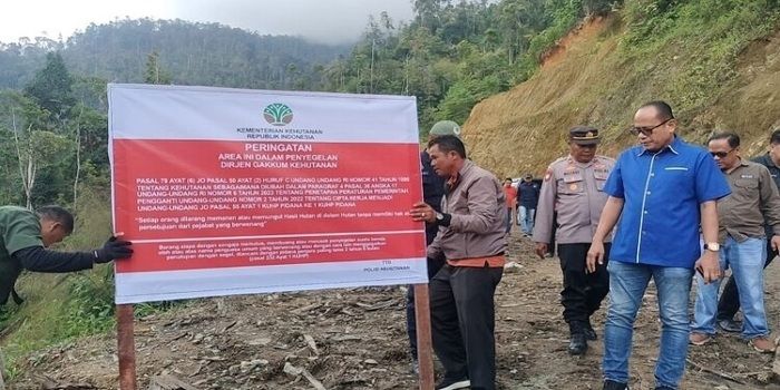 Tindak Tegas Aksi Penebangan Liar di Sariek Bayang: Pemerintah Kabupaten Solok Bekerjasama Dengan Pihak Terkait Dalam Rangka Penyegelan