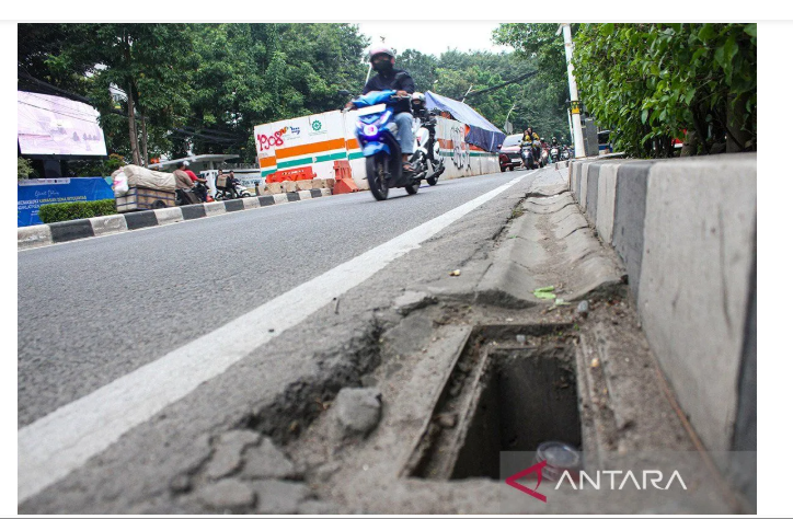 Polisi Lagi Selidiki Kasus Pencurian Tutup Saluran Air di Matraman
