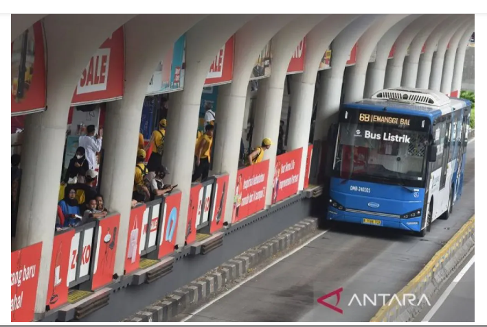 Mulai Besok, Rute 7Q Transjakarta Resmi Berhenti di Halte Cililitan