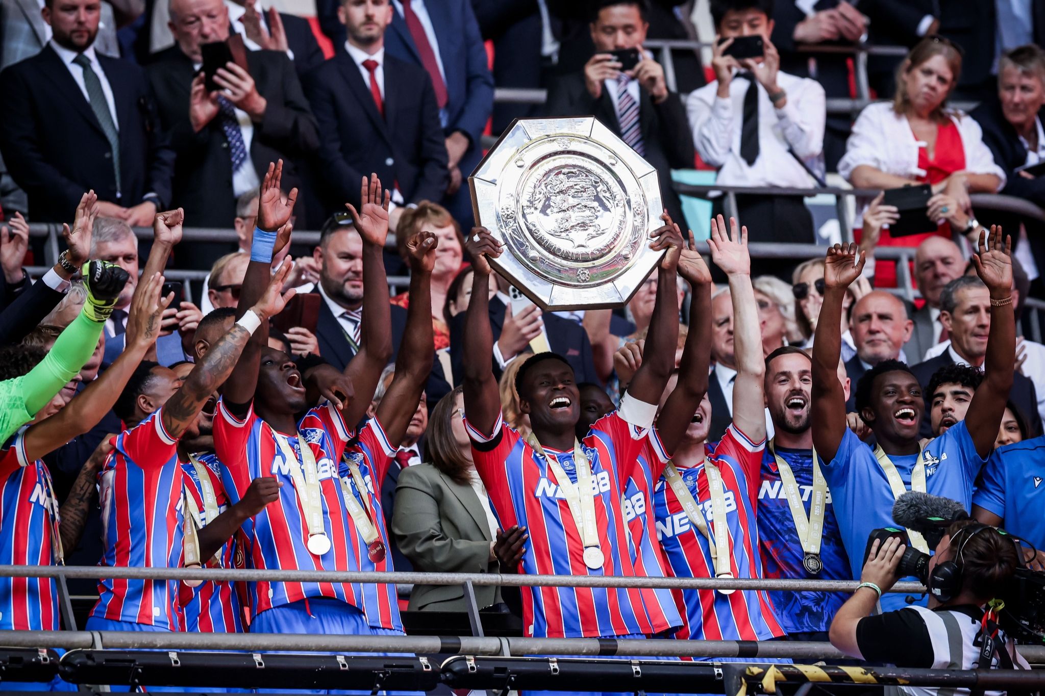 Crystal Palace Juara Community Shield 2025, Kalahkan Liverpool Lewat Drama Adu Penalti