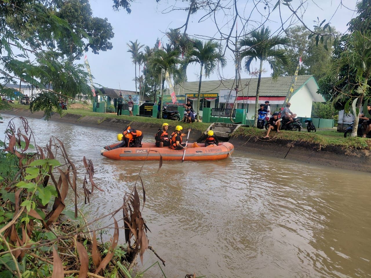 Pemuda di Lampung Diduga Terjatuh dan Tenggelam di Saluran Irigasi, Pencarian Hari Pertama Belum Ditemukan