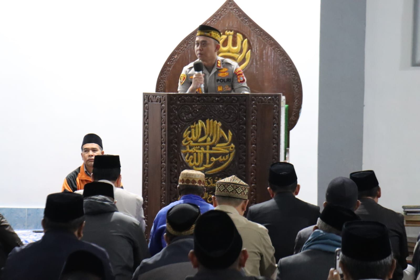 Safari Subuh di Takengon, Kapolres Ajak Warga Aktifkan Satkamling Lagi