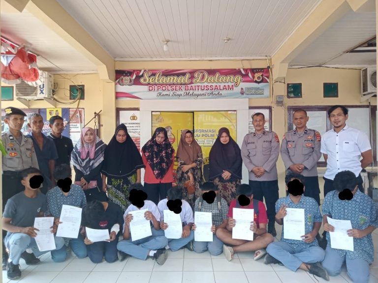 Personel Gabungan Aceh Besar Mengamankan Pelajar yang Bolos, Ketahuan Akses Judi Online & Konten Dewasa