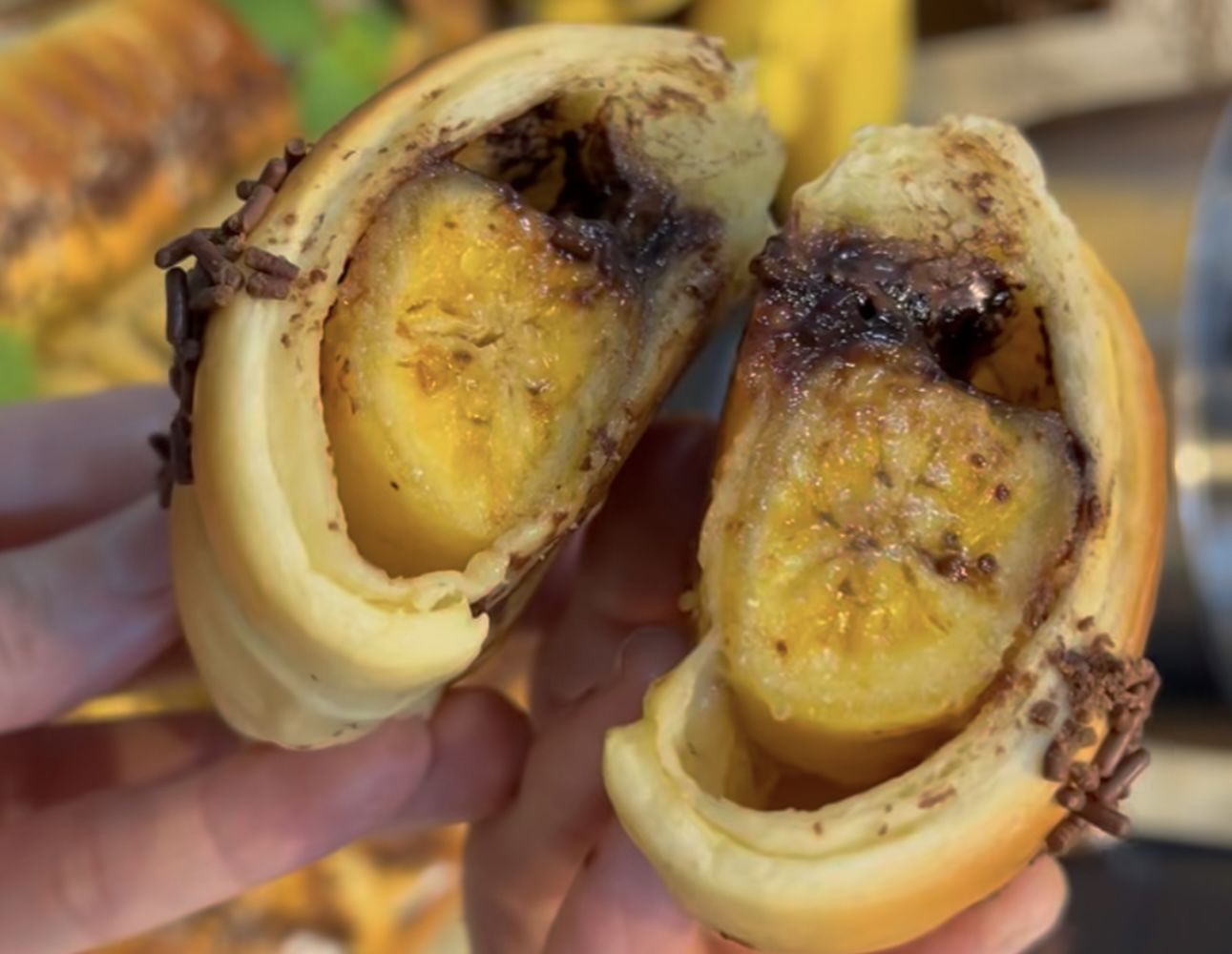 Resep Roti Pisang Cokelat Crumble, Perpaduan Manis dan Renyah yang Bikin Nagih