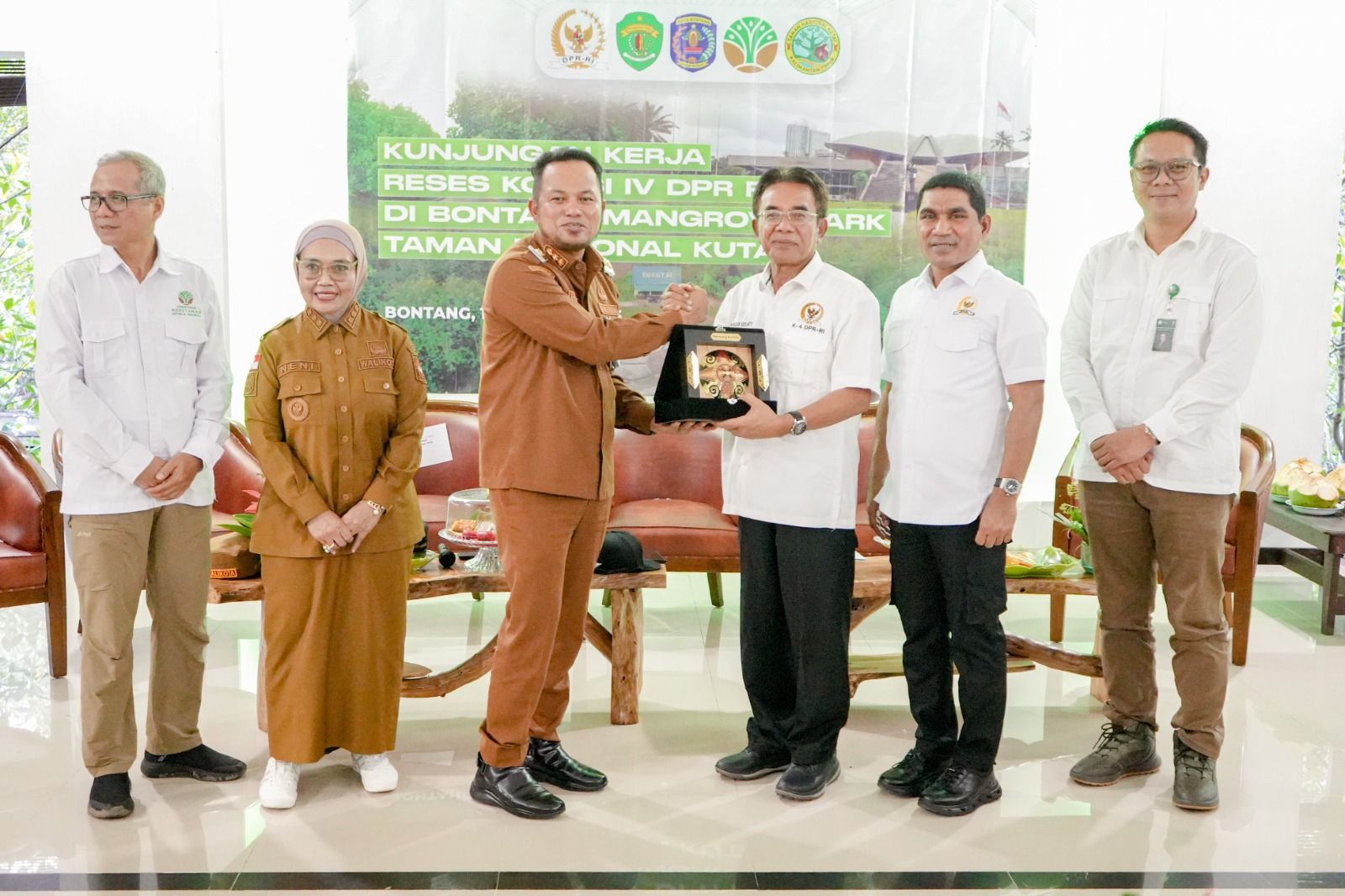 Jaga Keseimbangan Industri dan Alam, Komisi IV DPR RI Kunjungi Bontang Mangrove Park