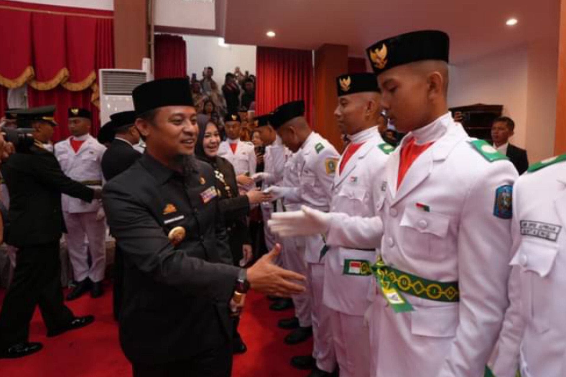 Gubernur Andi Sudirman Resmi Kukuhkan 73 Paskibraka Tingkat Provinsi Sulsel 2025