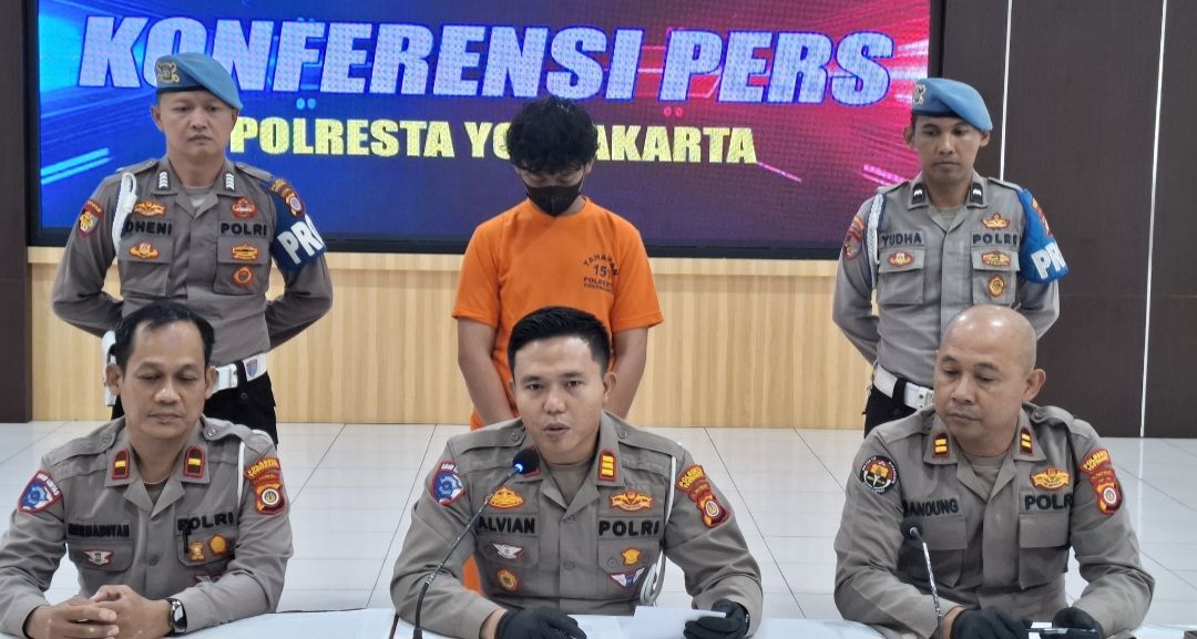 Terpengaruh Miras, Pria Asal Klaten Tabrak Pasutri Lansia di Perempatan Bugisan Yogyakarta, Istri Pengendara Motor Tewas dilokasi Terpental 6 Meter