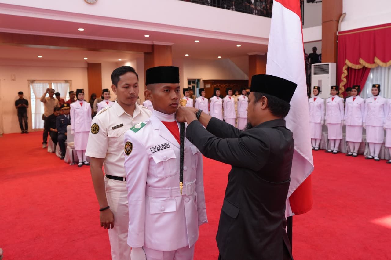 Gubernur Andi Sudirman Resmi Kukuhkan 73 Paskibraka Tingkat Provinsi Sulsel 2025