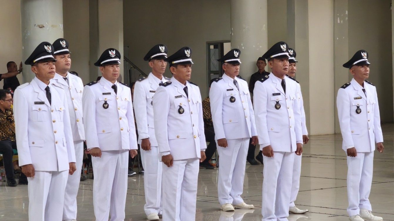 Bupati Riza Lantik Kades PAW Desa Payung dan Kukuhkan Perpanjangan Masa Jabatan 9 Kades: Manfaatkan Waktu untuk Melayani Masyarakat