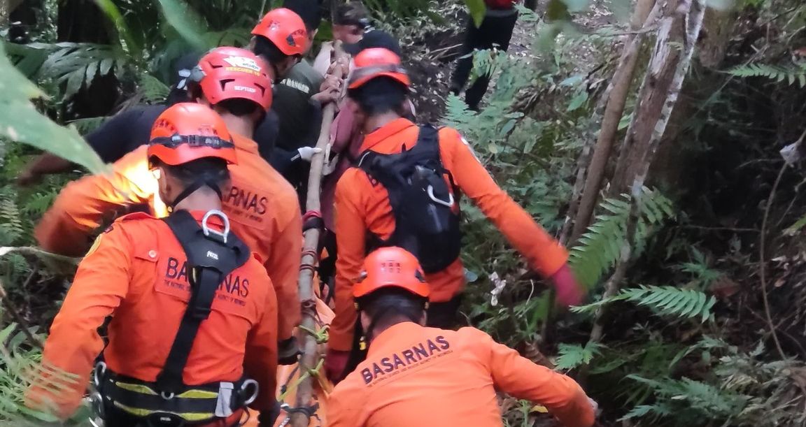 Terjatuh dekat pos, seorang pendaki di gunung klabat tewas usai tergelincir ke dalam jurang.