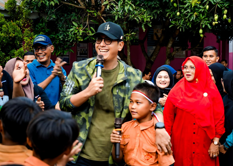 Wali Kota Medan Sapa Siswa SD di Marelan, Tanamkan Pentingnya Pendidikan Sejak Dini