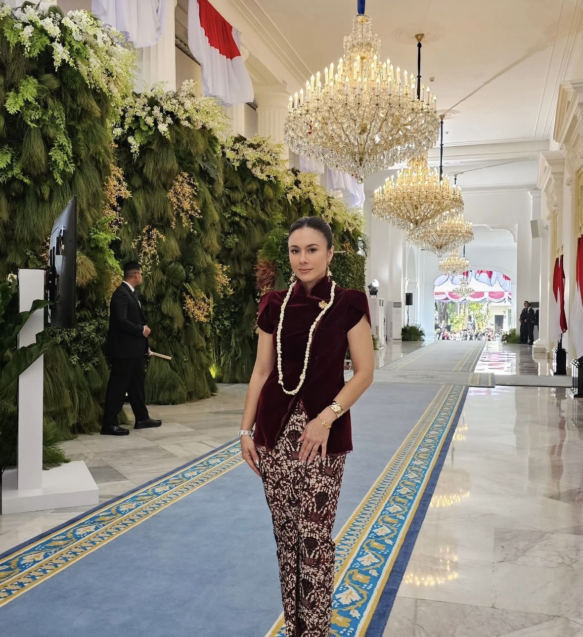 5 Artis Parade Busana di Istana Negara, Wulan Guritno hingga Rossa Anggun Memesona