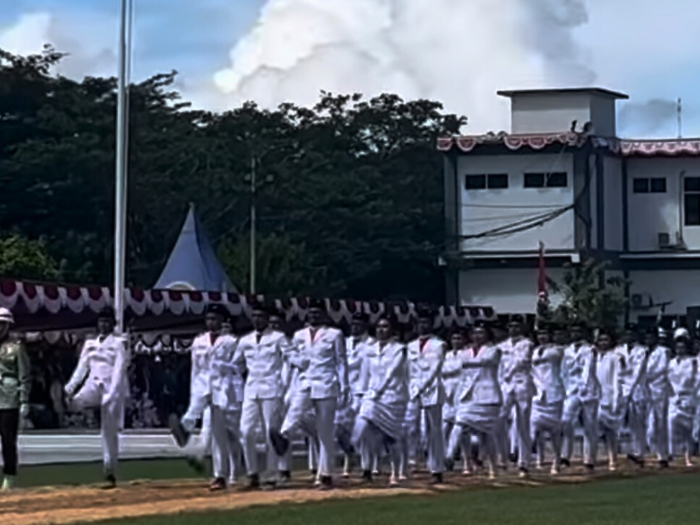 Momen Anggota Paskibraka Papua Barat Daya di HUT ke-80 RI Hampir Pingsan, Diselamatkan 2 Rekan