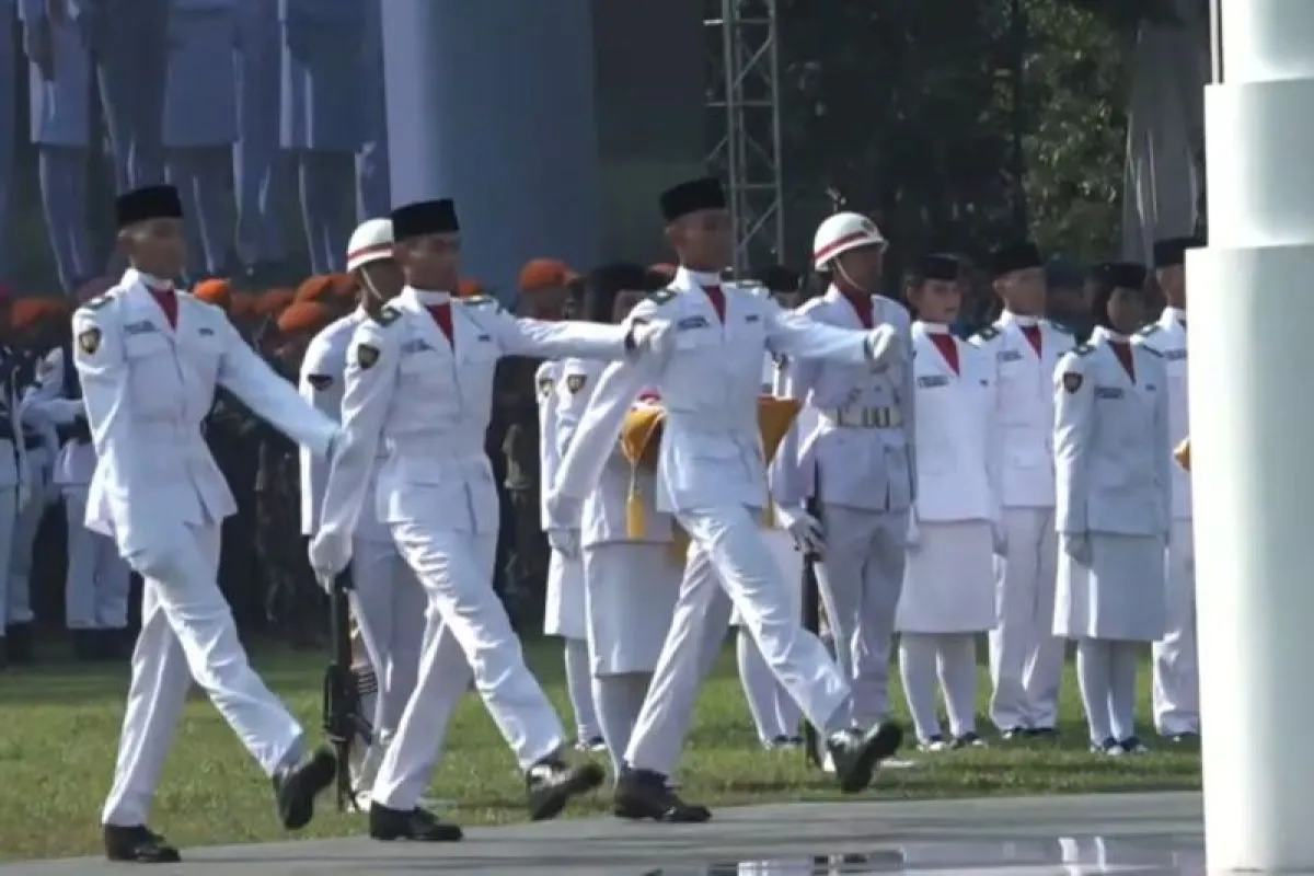 Gubernur Jabar Apresiasi Paskibraka dengan Bonus Rp150 Juta, HUT ke-80 RI Dimeriahkan Kirab Budaya