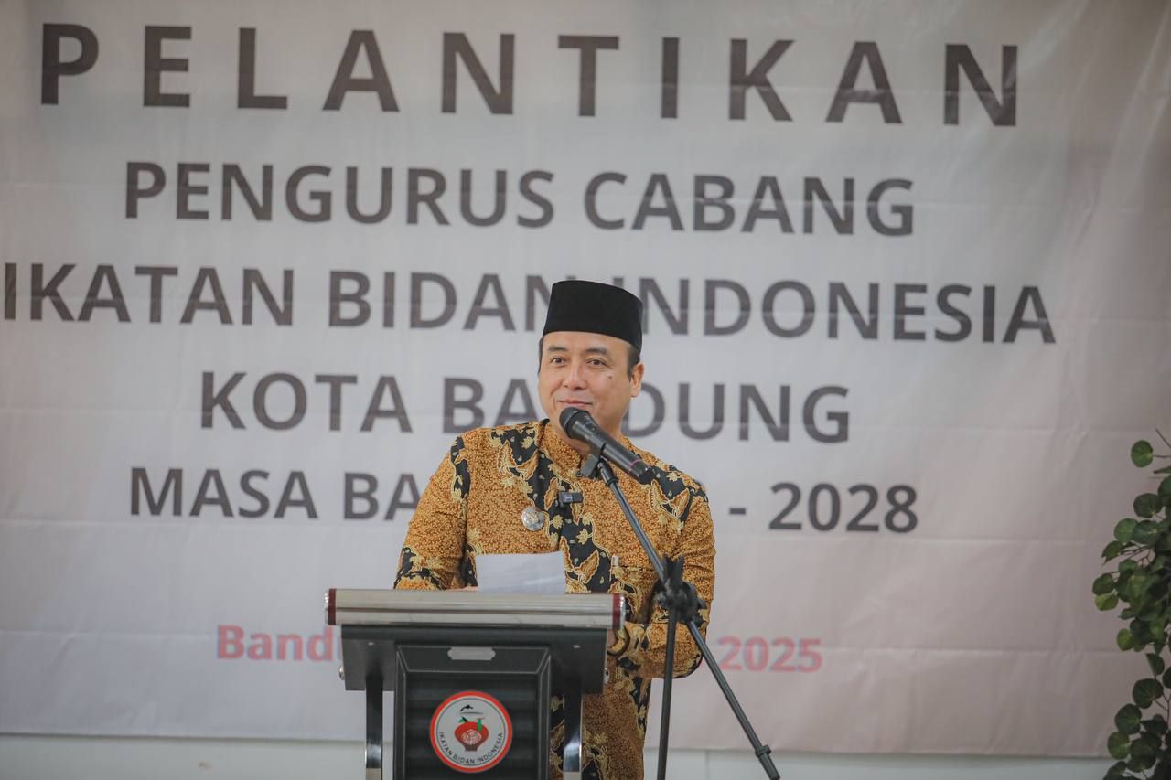 Wakil Wali Kota Bandung Apresiasi Peran Bidan sebagai Garda Terdepan Kesehatan Ibu dan Anak