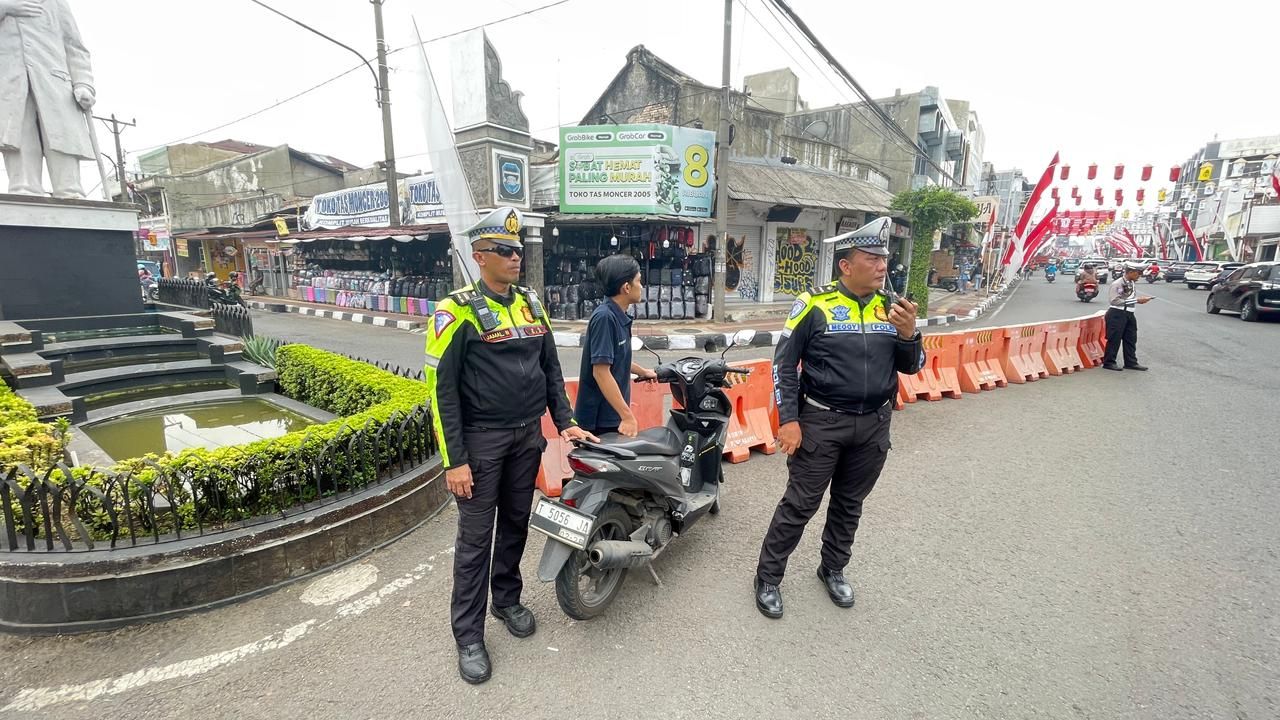 Satlantas Purwakarta Tindak Knalpot Bising dan Pengendara Tanpa Helm di Kebon Jahe