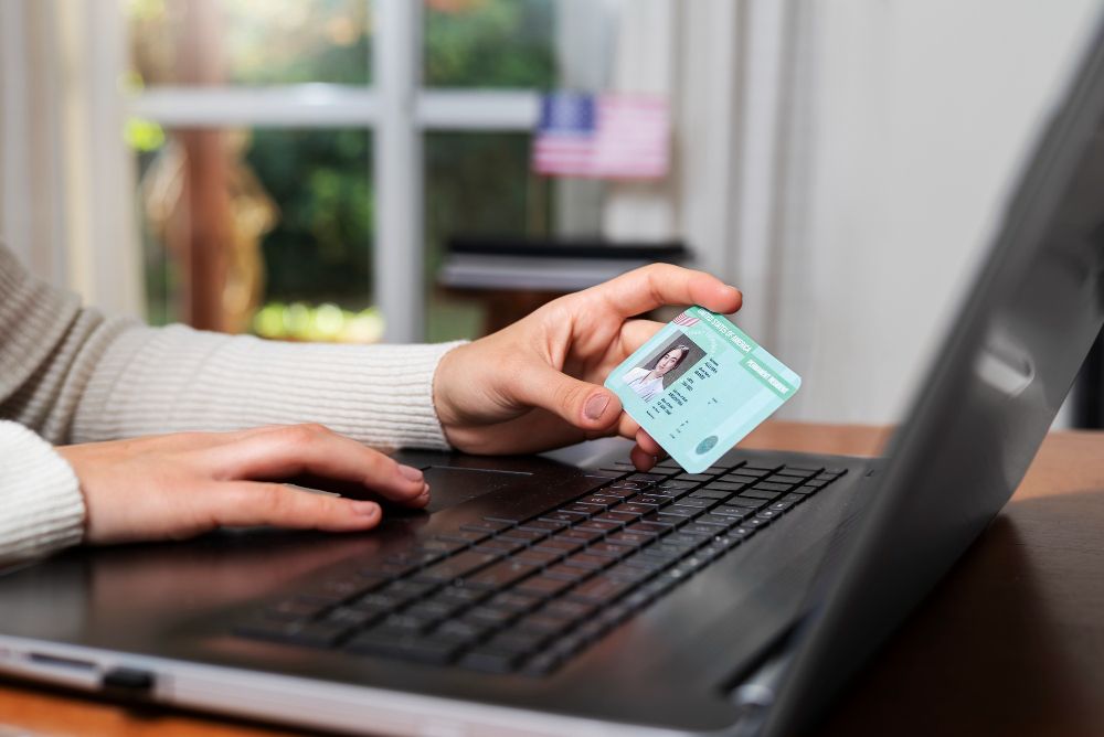 Survei APJII 2025: 23,9% Orang Indonesia Rela Berikan Data Pribadi Demi Dapatkan Promo dan Diskon