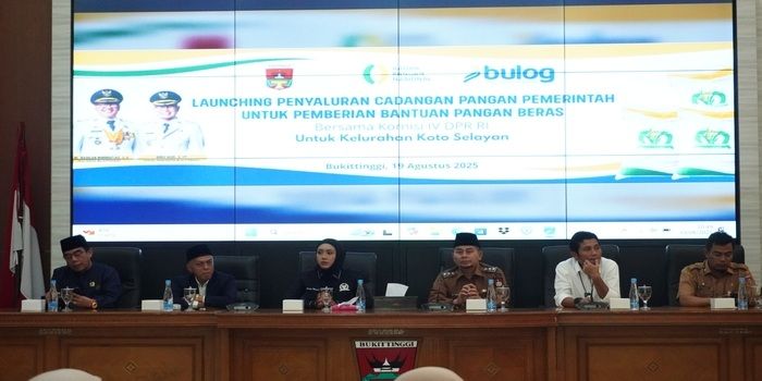 Pemko Bukittinggi Launching Penyaluran Cadangan Pangan Pemerintah Kepada Warga Penerima Manfaat