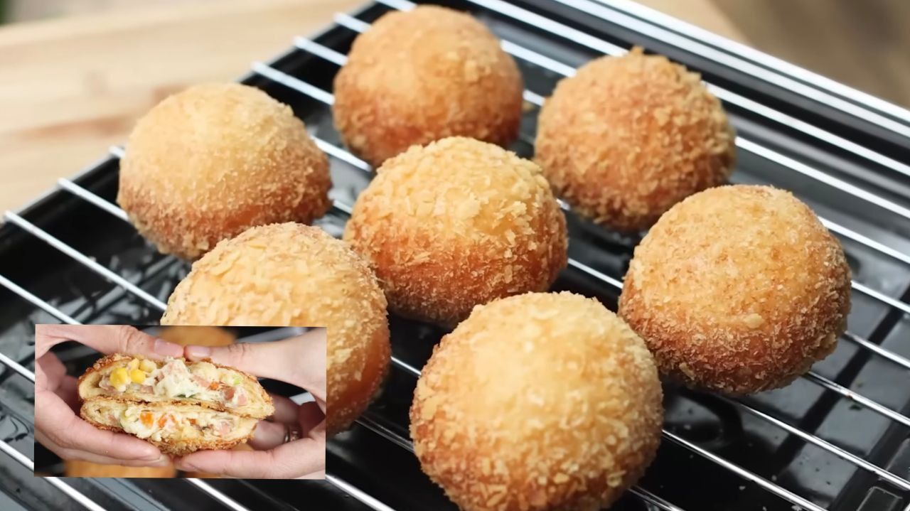 Resep Roti Goreng Isi Ragout yang Lembut dan Gurih