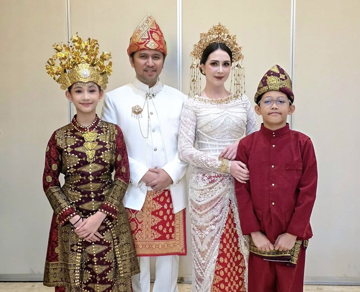 Arumi Bachsin Menang Kostum Terbaik di HUT RI Berhadiah Kambing, Pakai Baju Adat Mana Sih?