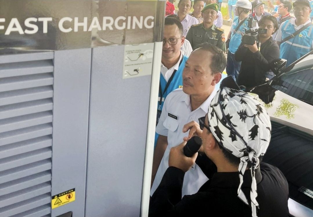 Dukung Kendaraan Listrik, SPKLU Hadir di Rest Area KM 319 B Pemalang