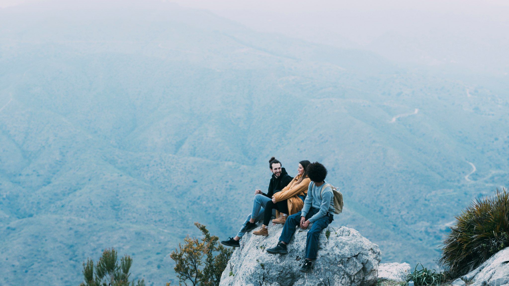 5 Zodiak Cowok yang Paling Suka Jalan-Jalan dan Traveling Seru