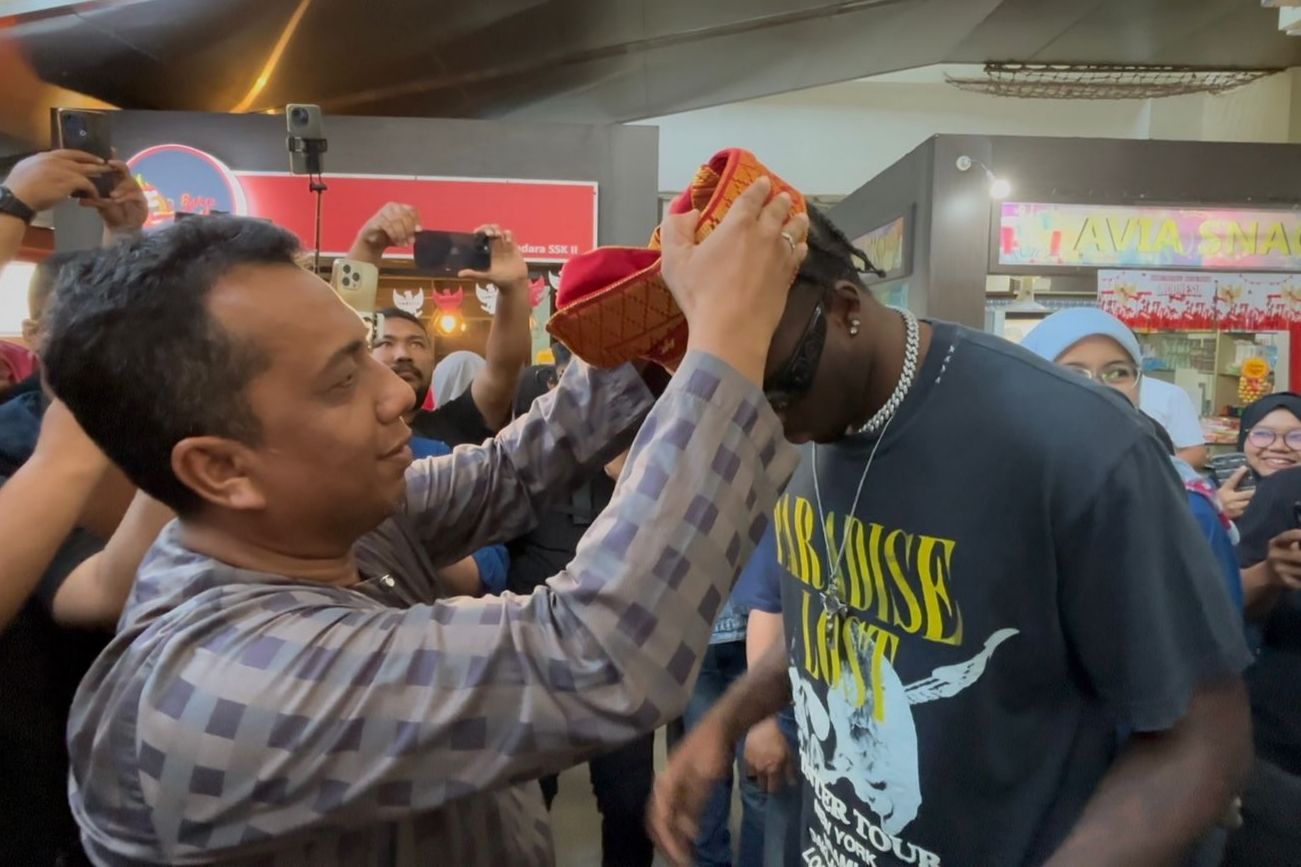 Melly Mike Tiba di Riau,Siap Ramaikan Festival Pacu Jalur Nasional 2025