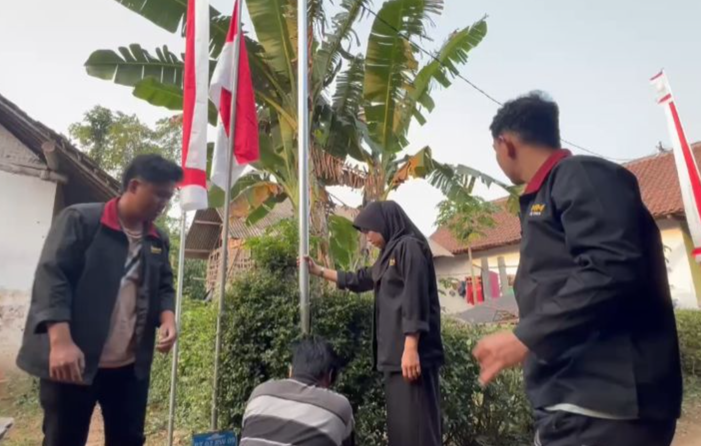 Desa Tanggung Pasang Lampu Jalan, Warga Kini Lebih Aman Beraktivitas Malam
