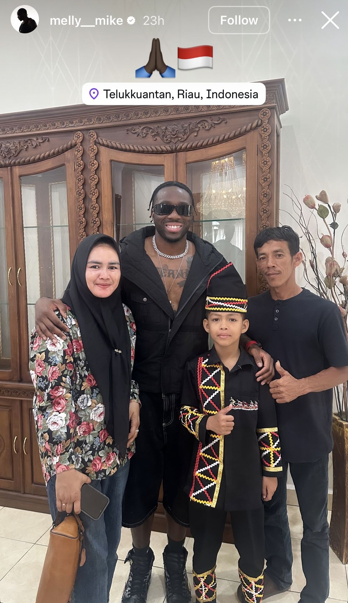 Melly Mike dan Dhika Pacu Jalur Bikin Heboh Puncak Panggung Teluk Kuantan!