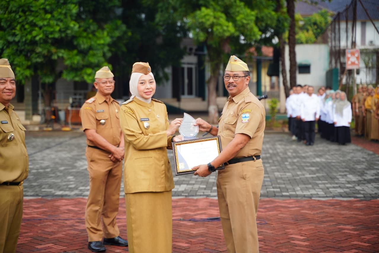 SAKIP Award 2024: Tiga SKPD dan Tiga Kecamatan Terbaik di Garut Diberikan Penghargaan