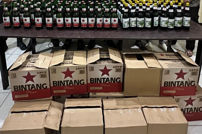 Ratusan Botol Miras Disita Polisi dari Rumah Warga di Kota Gorontalo