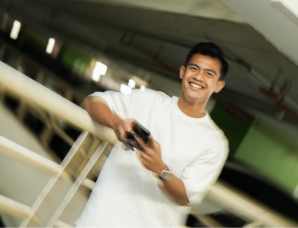 5 Gaya Pratama Arhan Cowok Matang yang Bikin Cewek Terpesona, Welcome to Duda Genk!