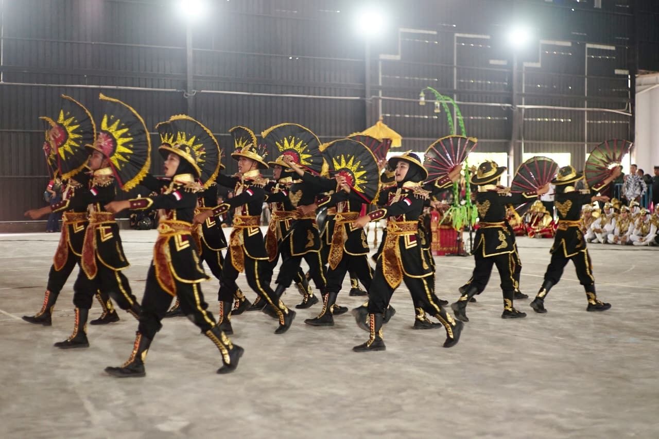 Ratusan Pelajar Banyuwangi Meriahkan Lomba Baris Berbaris HUT RI ke-80