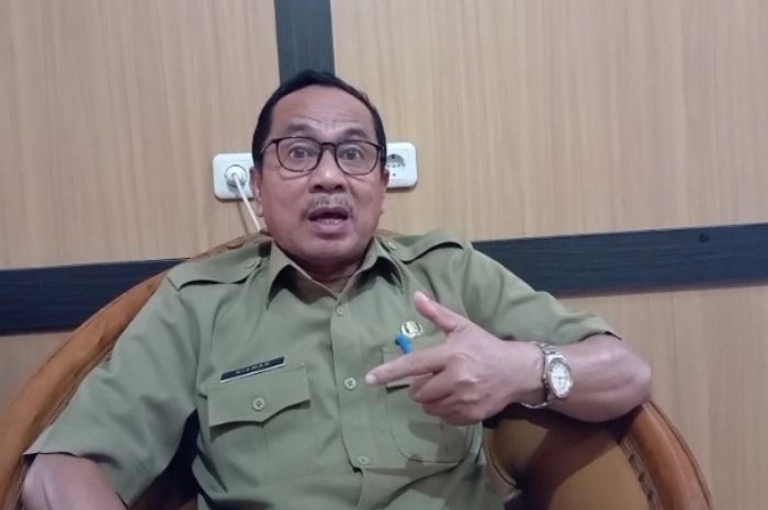 Warga Blokir Jalan Rusak di Pentadio Barat, PU: Sabar Sedikit