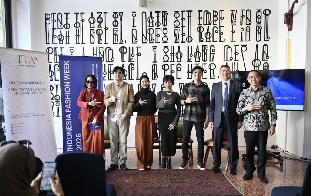 Kulit Garut Bisa Sekelas Gucci, Misi Poppy Dharsono Kirim 4 Desainer Muda ke Italia