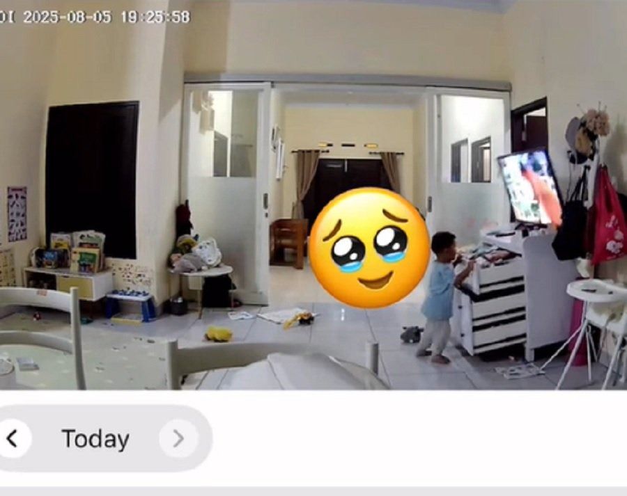 Viral! Video Anak Jatuhkan Lemari hingga TV Hancur, Reaksi Ibu Banjir Pujian Netizen
