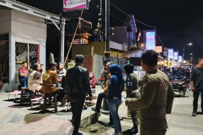 Satpol PP Minta Pedagang dan Warga di Jalan Nani Wartabone Laporkan Pengunjung yang Bawa Miras