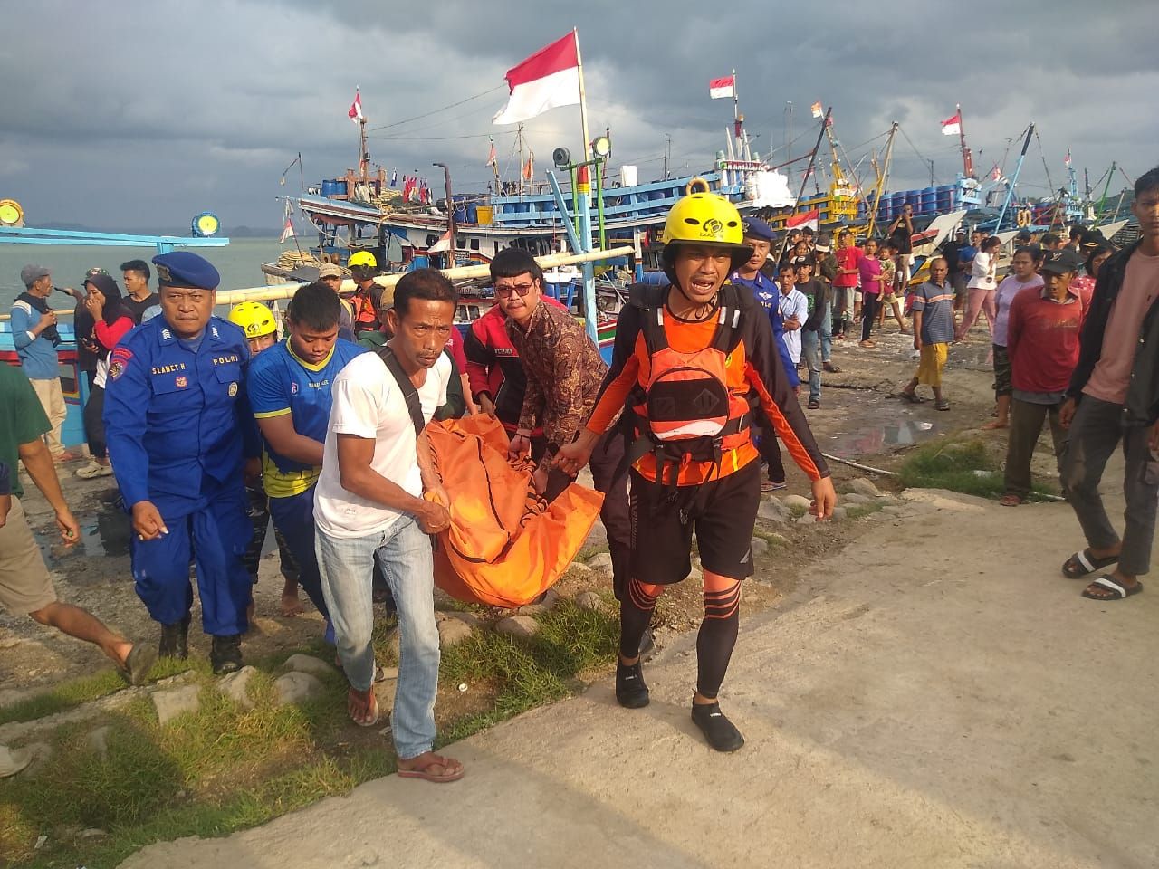 Update Pencarian Korban Kapal Tenggelam di Perairan Tegal Mas, 14 Orang Selamat, Dua Meninggal, Satu Masih Pencarian
