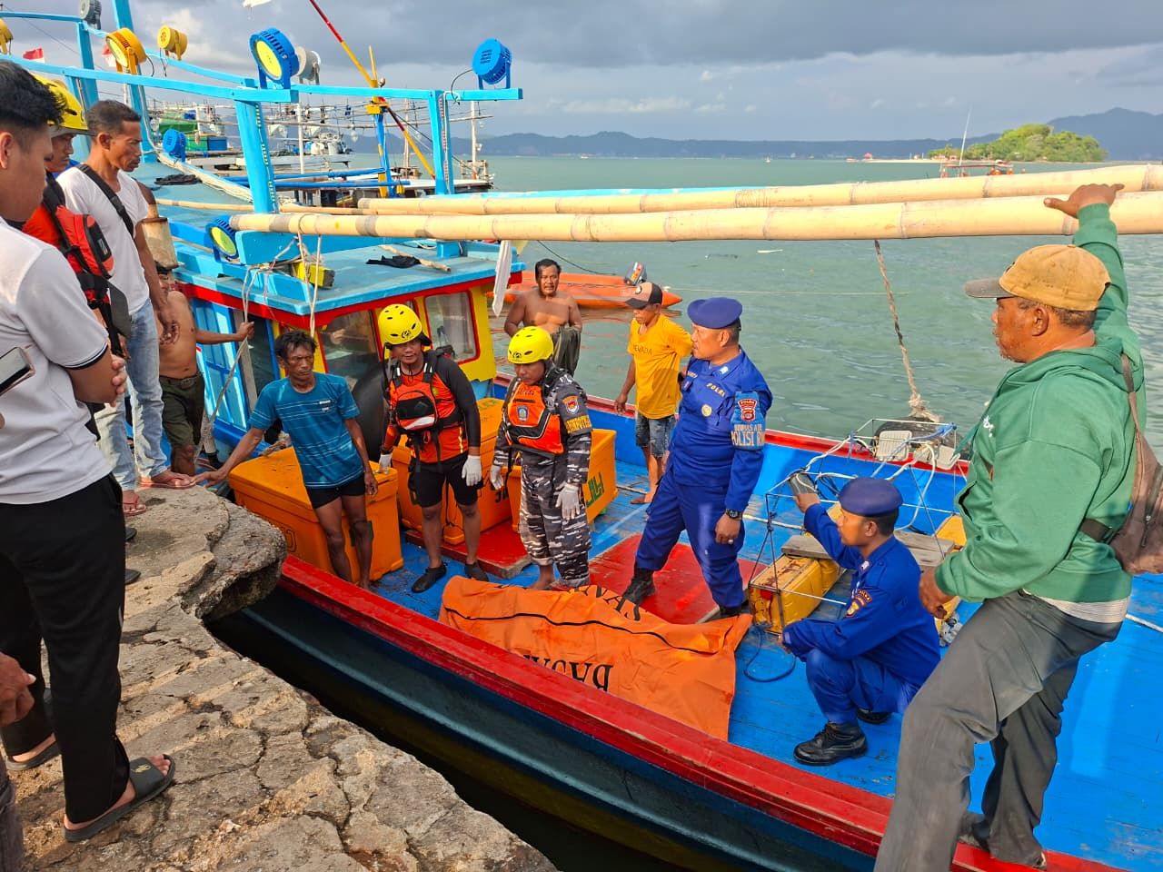 Tim SAR Gabungan Lakukan Operasi Pencarian Hari Ketiga Kapal Nelayan Tenggelam di Perairan Tegal Mas Lampung