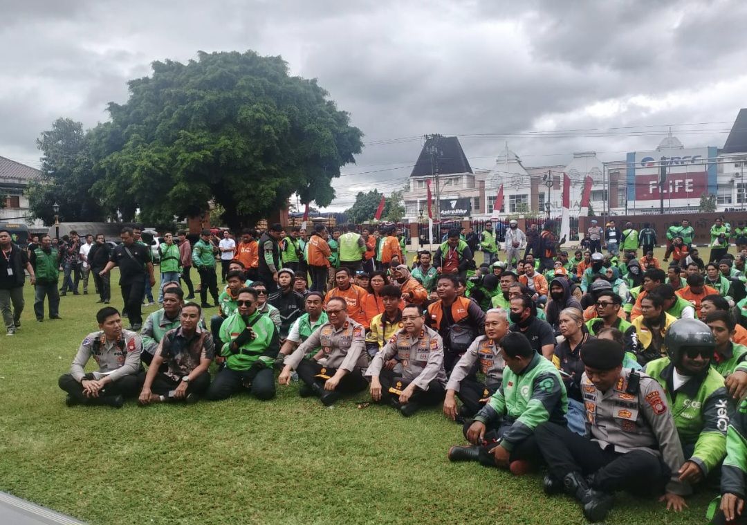 Janji Kawal Proses Hukum, Kapolda DIY Minta Maaf Atas Insiden Tewasnya Ojol ditabrak Rantis di Aksi Jakarta : Kami Pelayan Masyarakat