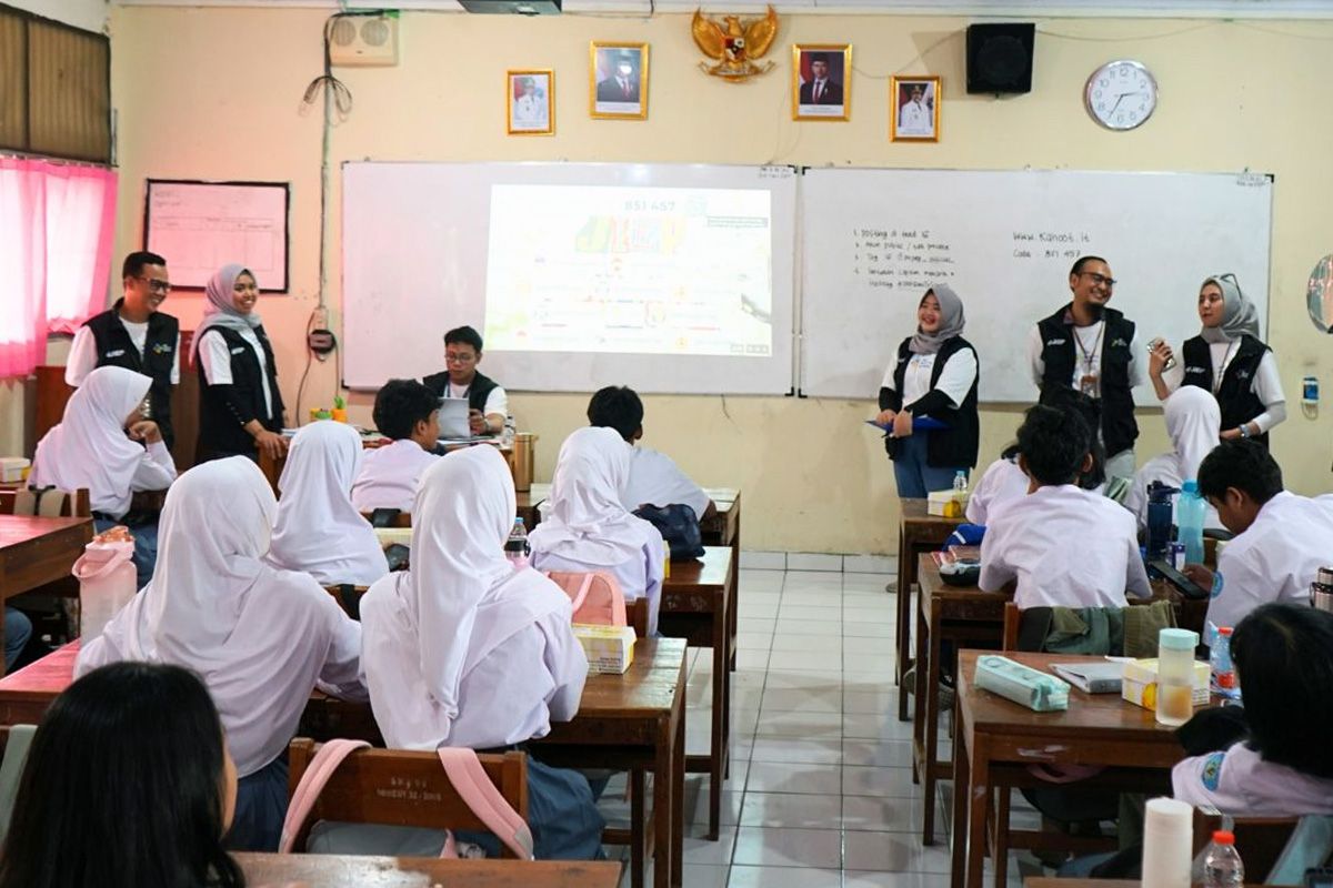 Lewat Goes to School , JIEP Bekali Pelajar Jakarta Hadapi Dunia Kerja