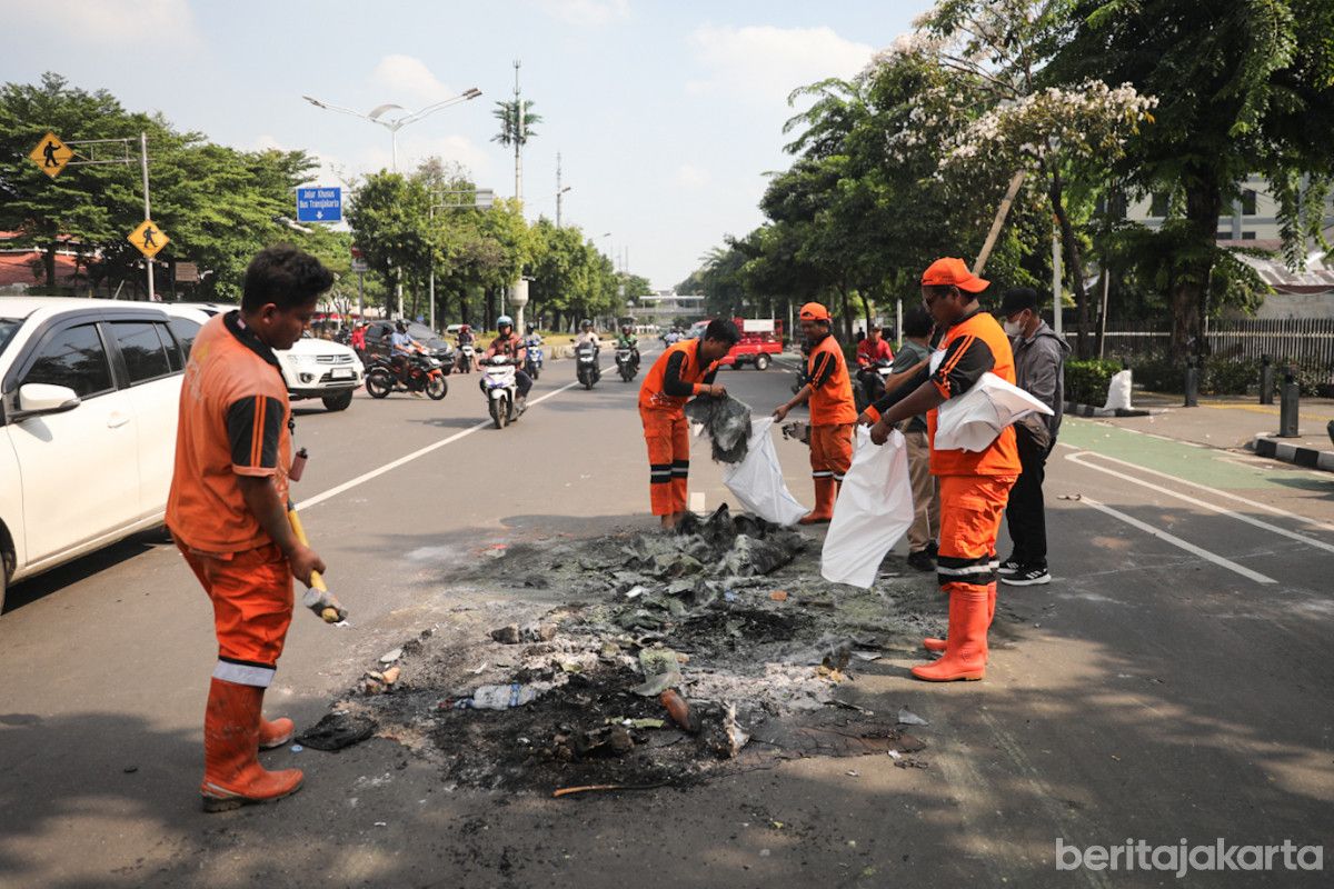 Pemprov DKI Kerahkan Seluruh Pasukan Lapangan untuk Bersihkan Jakarta Pasca Aksi Unjuk Rasa