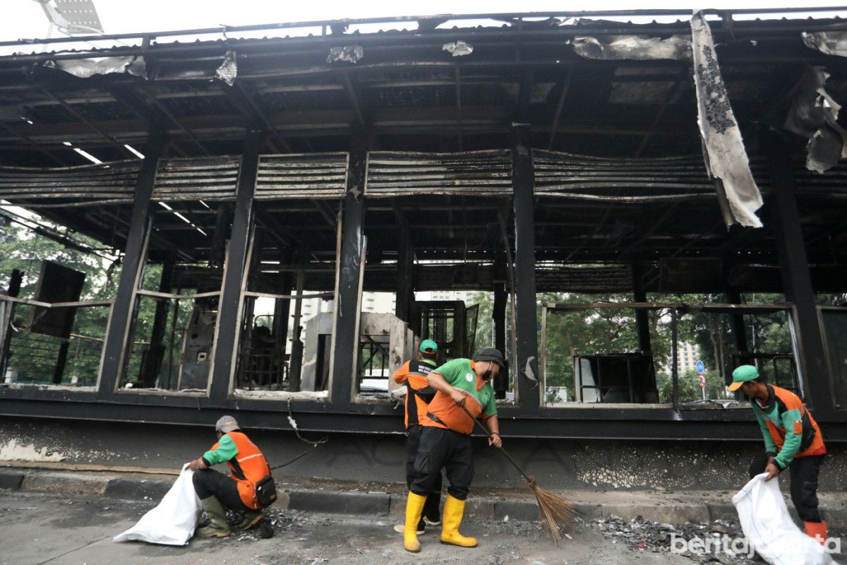 Pemprov DKI Kerahkan Ribuan Petugas Bersihkan Jakarta Pasca Unjuk Rasa