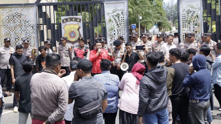 Demo Gerakan Solidaritas Rakyat Aceh, Kapolda Turun Langsung Temui Massa