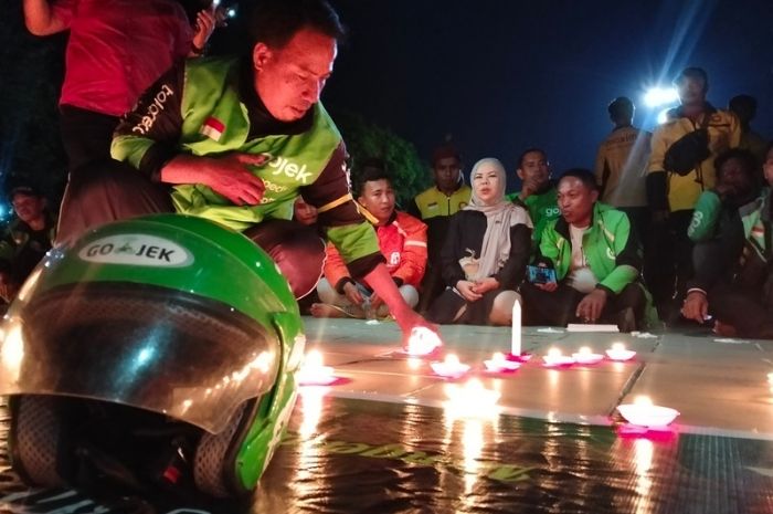 Driver Ojol di Gorontalo Gelar Zikir Bersama untuk Affan Kurniawan