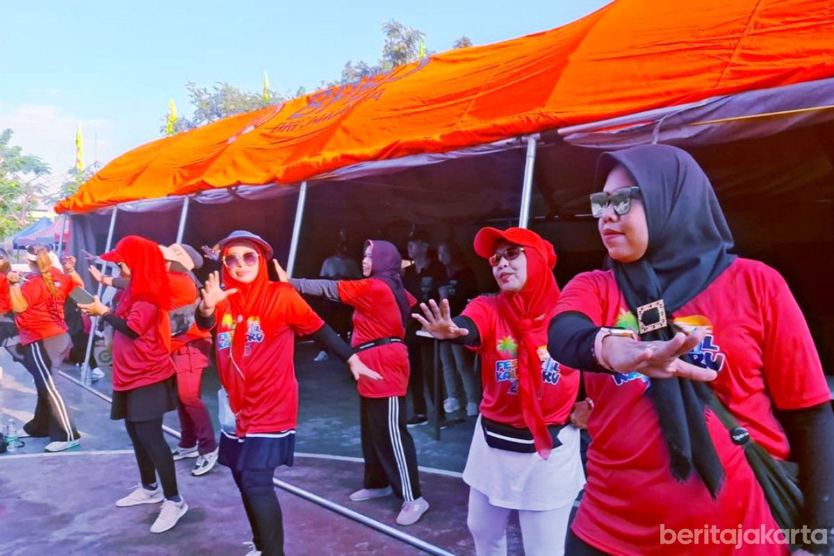 Festival Kalibaru 2025, Warga Pesisir Tumpah Ruah Rayakan Budaya Lokal