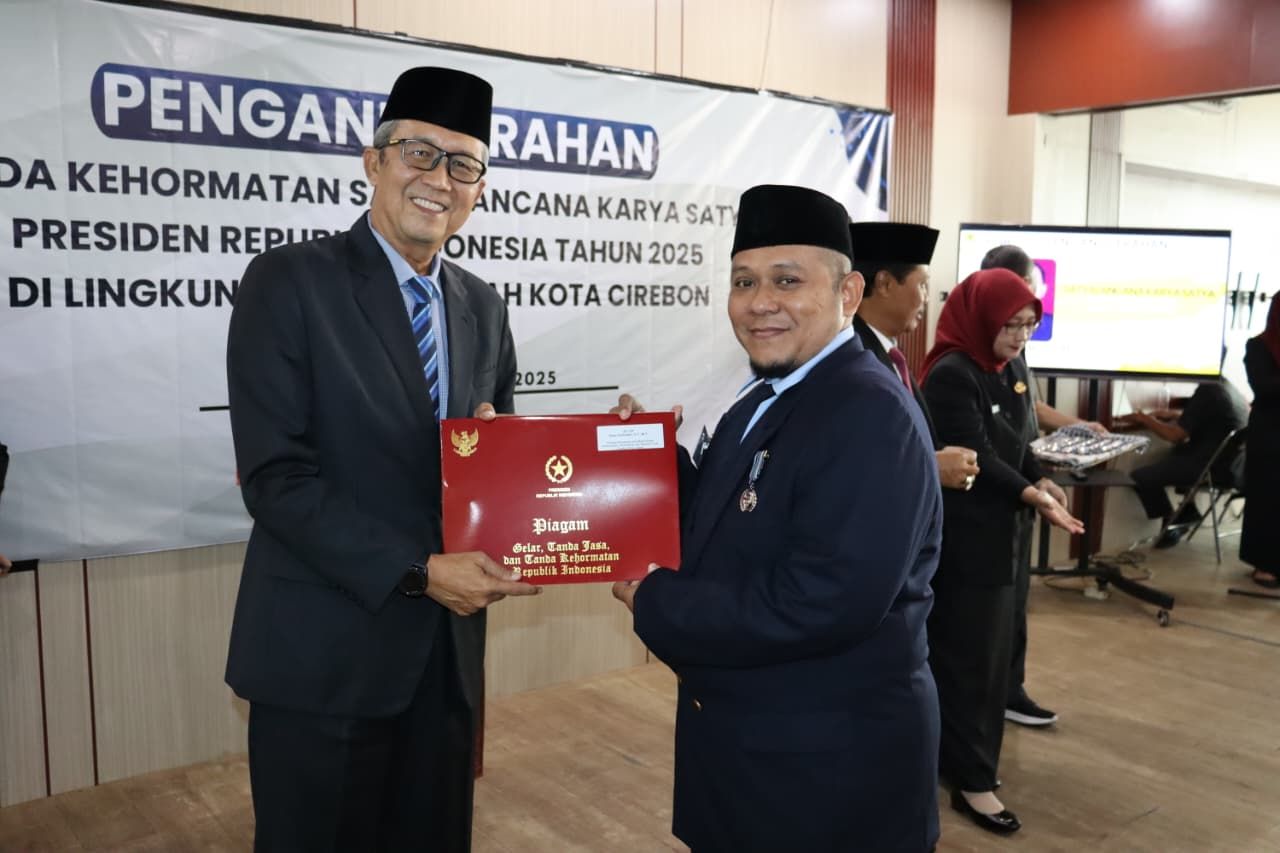 115 ASN Pemkot Cirebon Terima Satyalancana Karya Satya dari Presiden RI