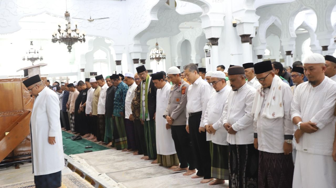 Kapolda Aceh & Ojol Gelar Doa Bersama untuk Affan Kurniawan